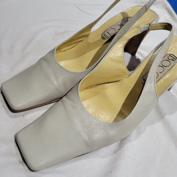 Beige square toe slings.  SIZE 4 - Picture 7 of 8